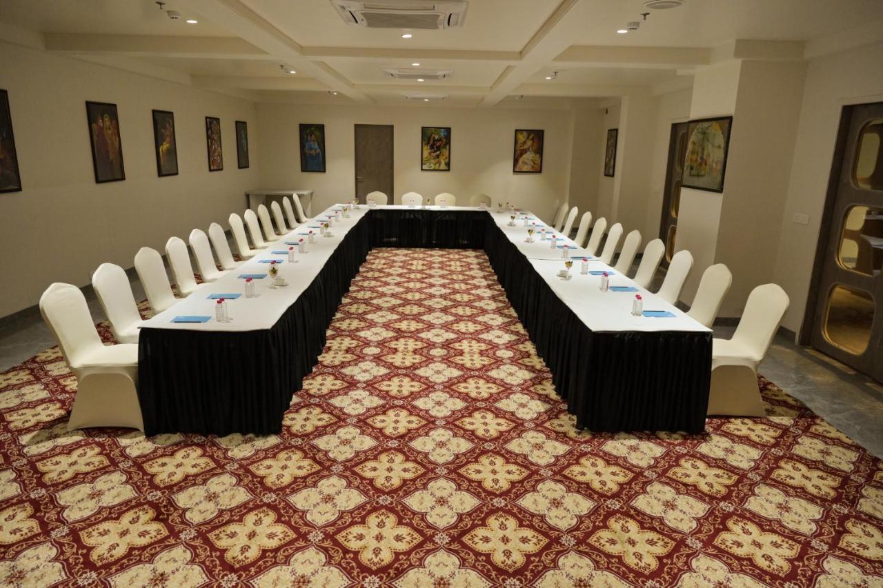 Stardom Resort Dzsaipur Kültér fotó