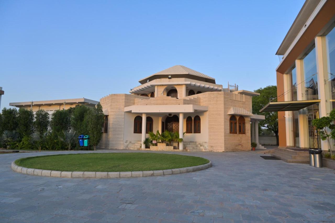 Stardom Resort Dzsaipur Kültér fotó