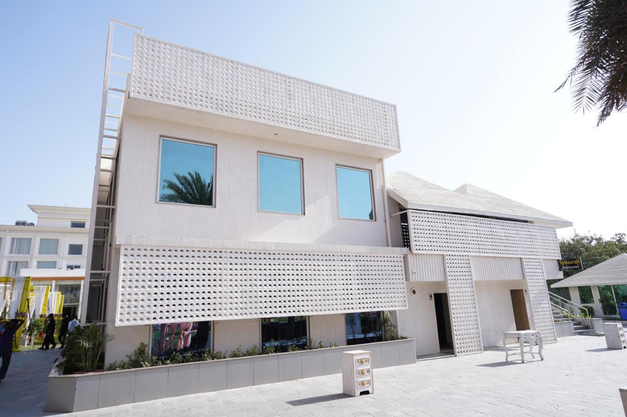 Stardom Resort Dzsaipur Kültér fotó
